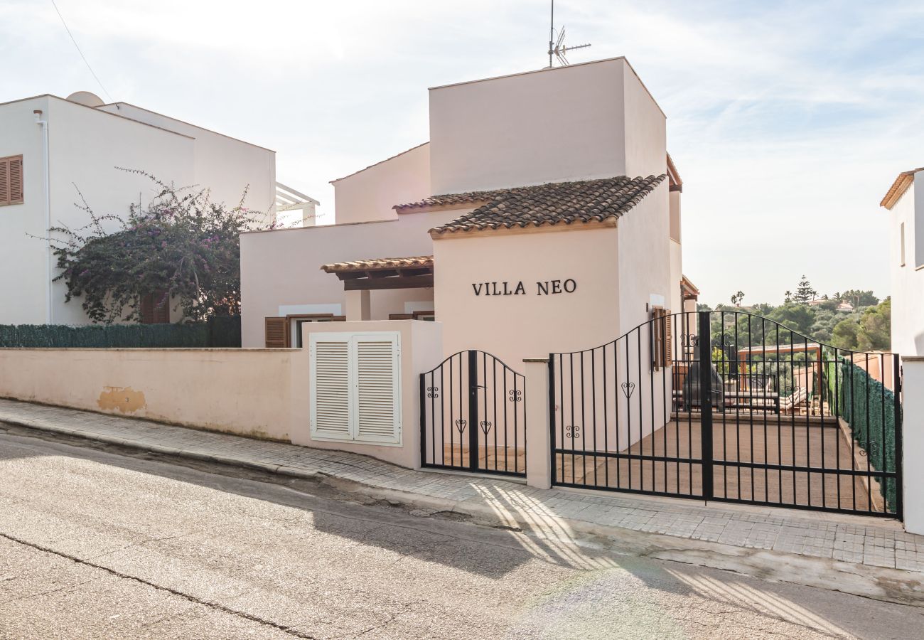 Chalet in Cala Murada - Haus mit privatem Pool in Meeresnähe