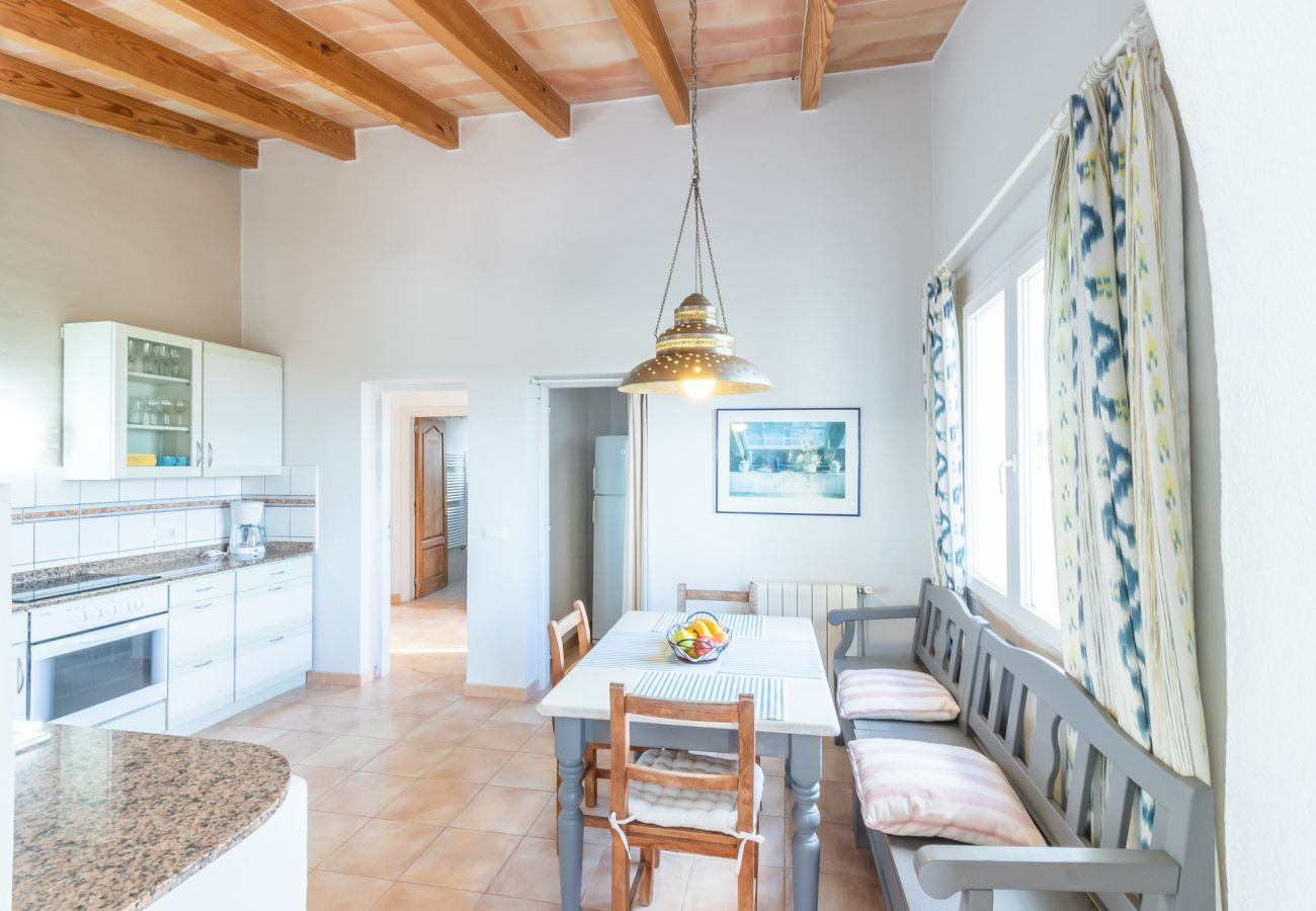 Villa in Santanyi - Can Flores Villa  Ferienhaus mit Pool perfekt für einen entspannten Urlaub nahe Cala Santanyi