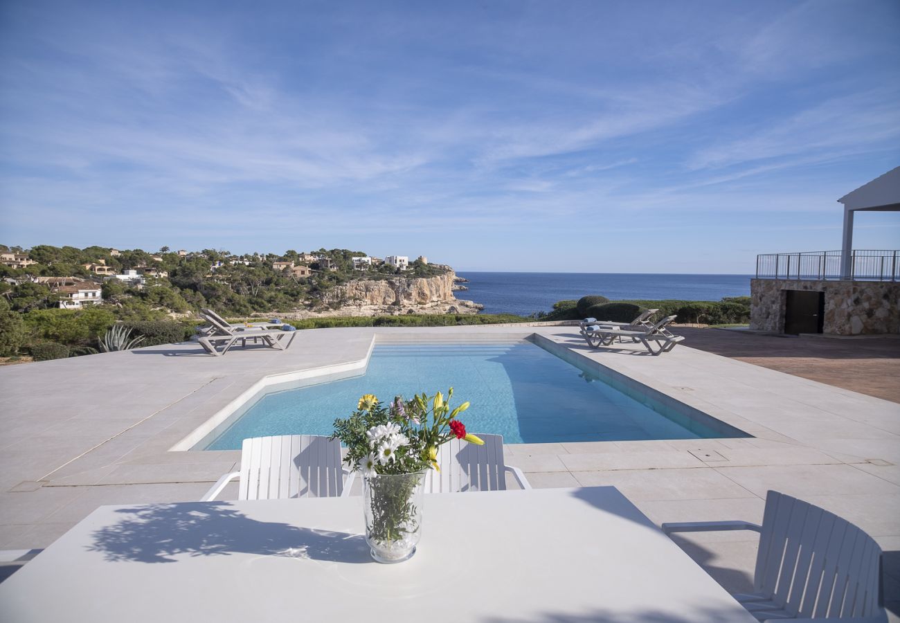 Villa in Cala Santanyi - Villa Can Ferrando in erste Meereslinie mit mediterranem Luxus