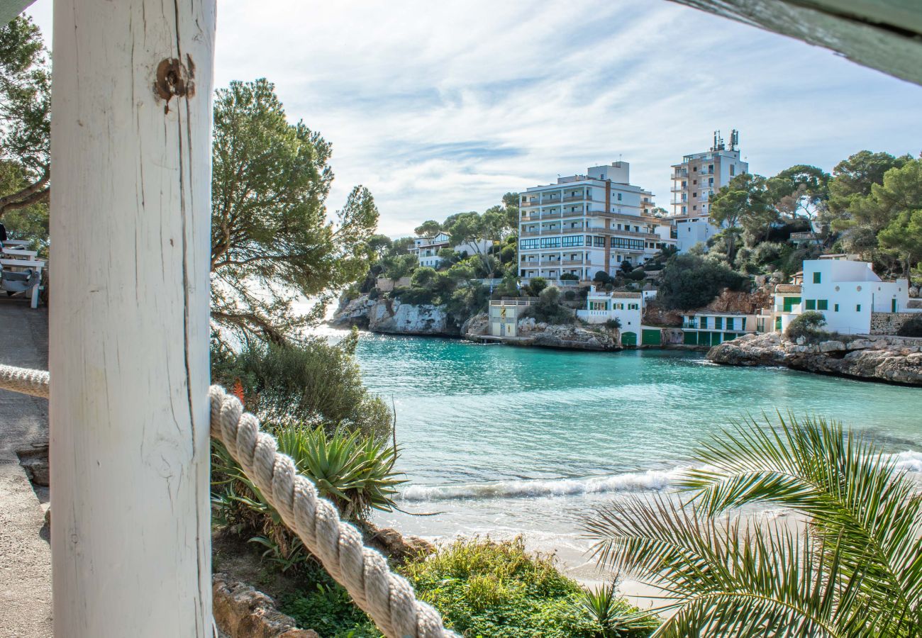 Ferienwohnung in Cala Santanyi - Sa Trona Beach House Ferienhaus mit Blick auf Cala Santanyi nur wenige Schritte vom Strand entfernt