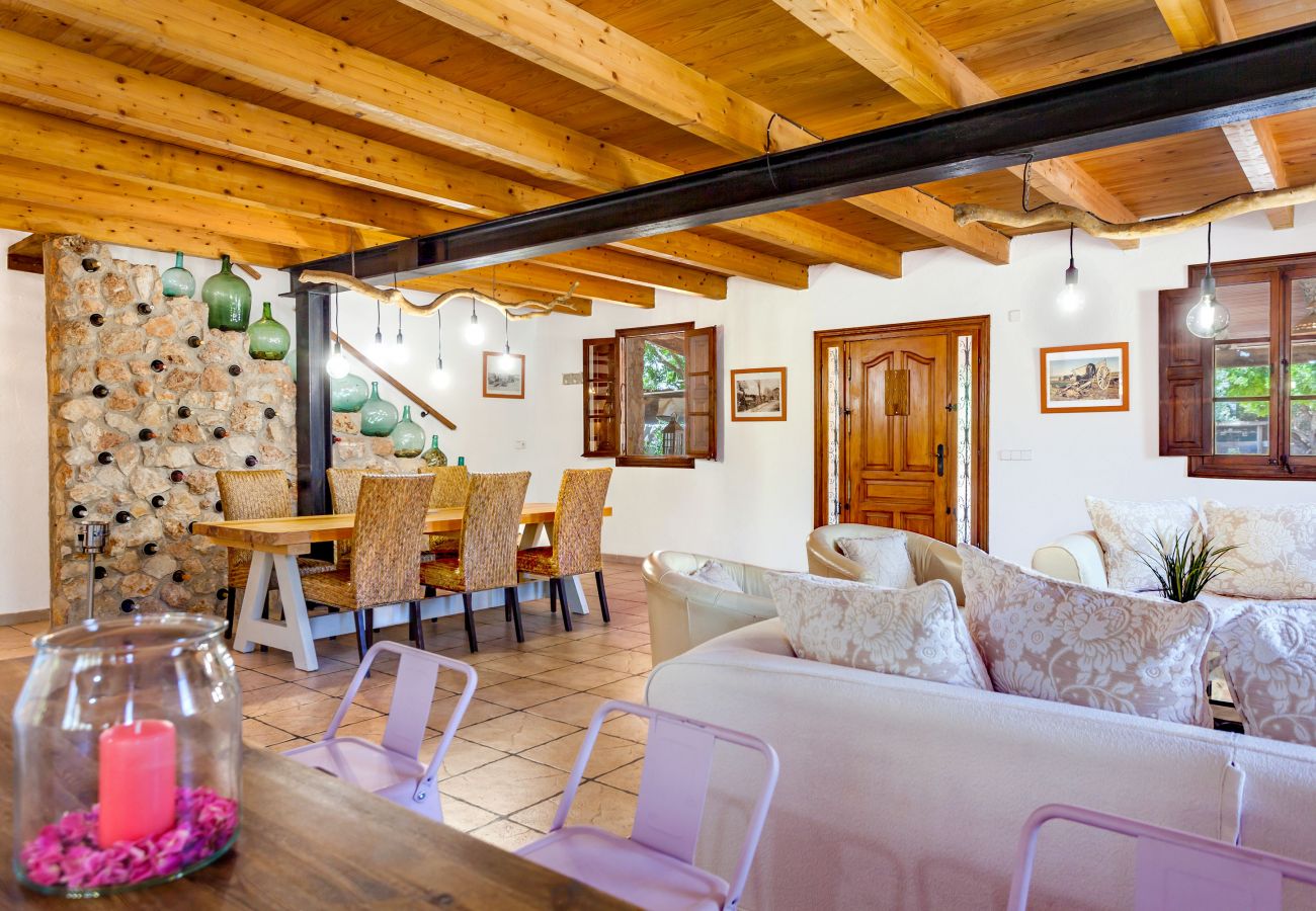 Ferienhaus in Llucmajor - Can Rosillo >> Fantastische Finca mit wunderschönem Poolbereich