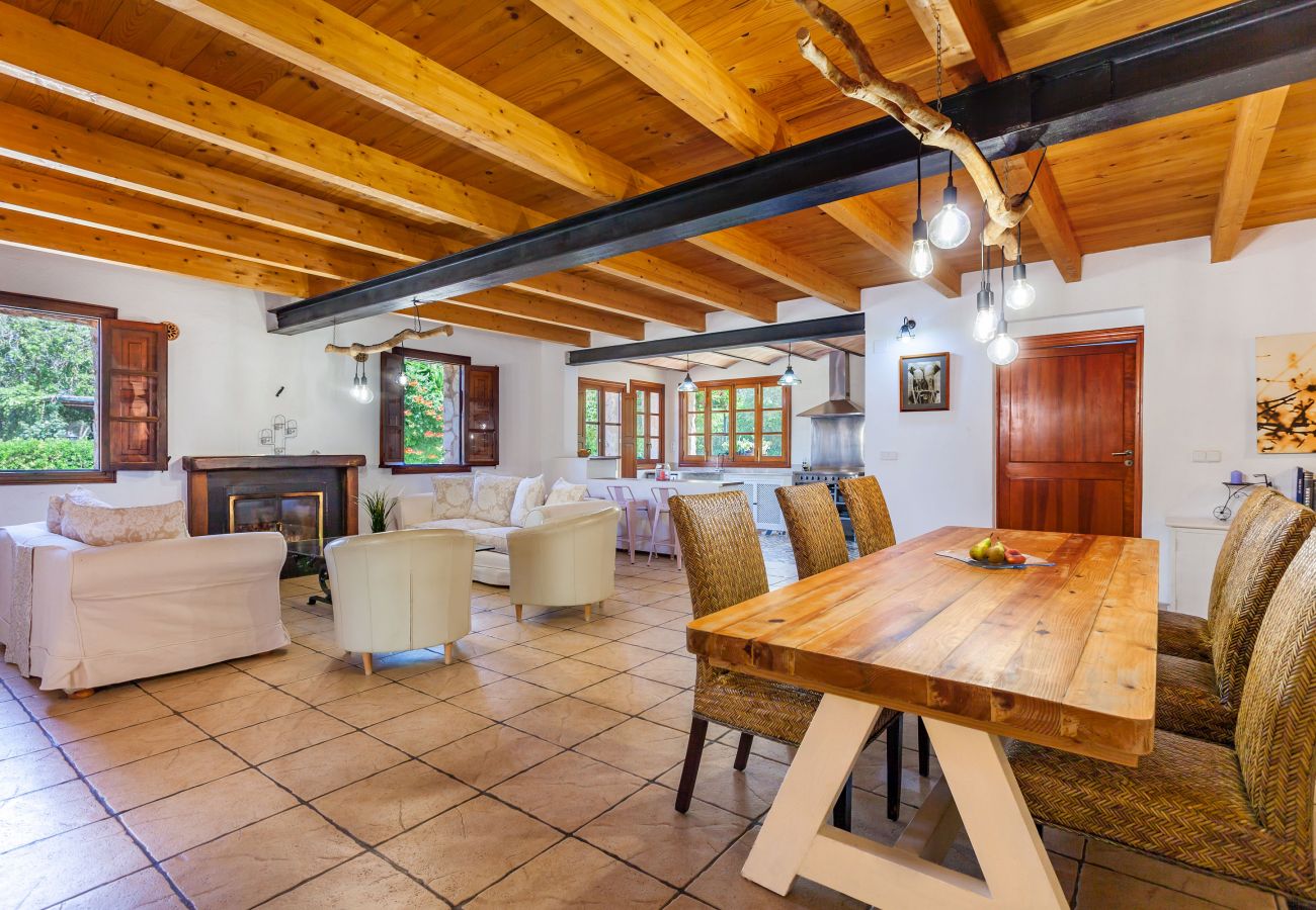 Ferienhaus in Llucmajor - Can Rosillo >> Fantastische Finca mit wunderschönem Poolbereich