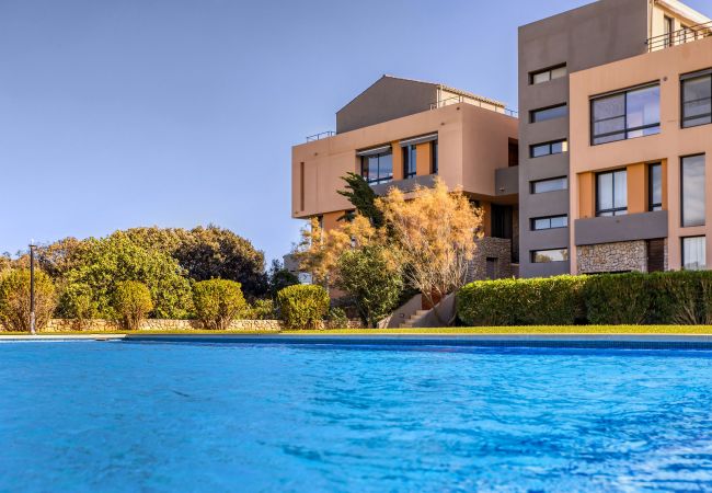  in Son Servera - Cala Bona Apartment mit Bergblick und Pool nahe dem Meer in Port Verd verfügbar für monatliche Vermietung