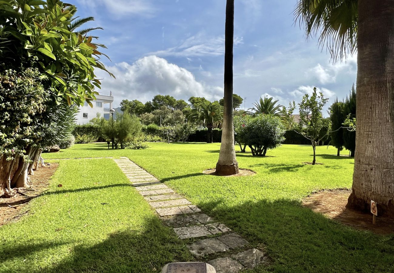 Ferienwohnung in Son Servera - Erdgeschosswohnung in Port Verd mit Garten und Gemeinschaftspool