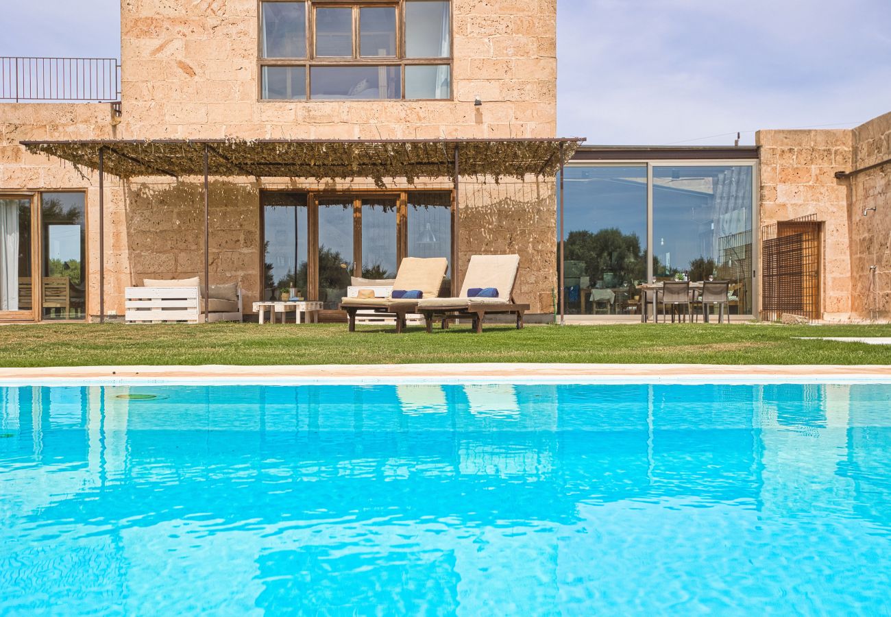 Finca en Campos - Son Coranta casa vacacional con estilo rústico y piscina en un entorno tranquilo y natural en Campos