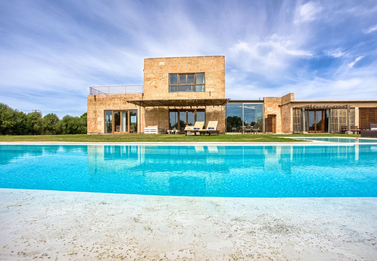 Finca en Campos - Son Coranta casa vacacional con estilo rústico y piscina en un entorno tranquilo y natural en Campos