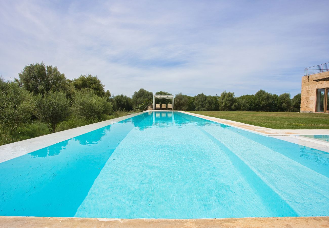 Finca en Campos - Son Coranta casa vacacional con estilo rústico y piscina en un entorno tranquilo y natural en Campos