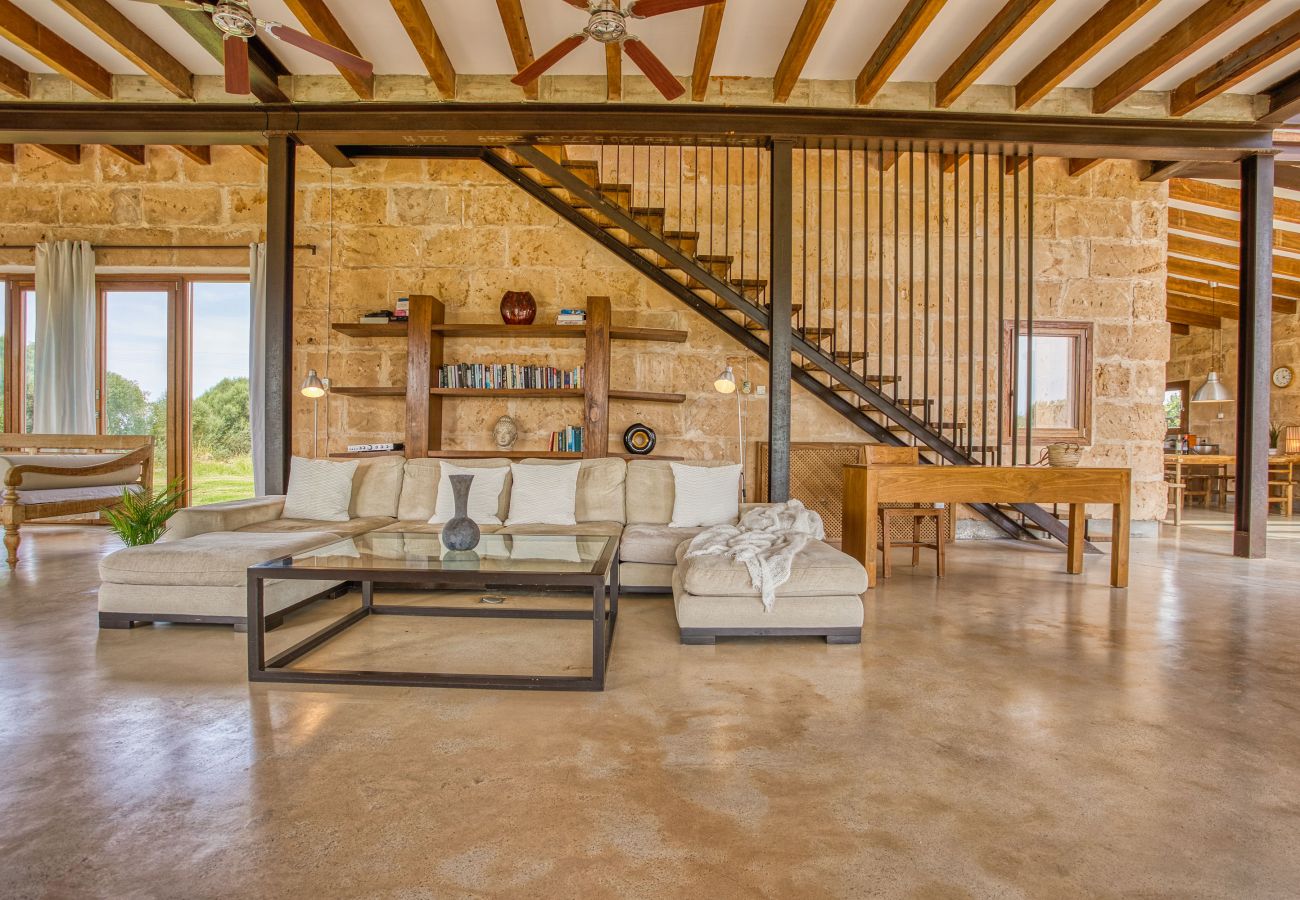 Finca en Campos - Son Coranta casa vacacional con estilo rústico y piscina en un entorno tranquilo y natural en Campos