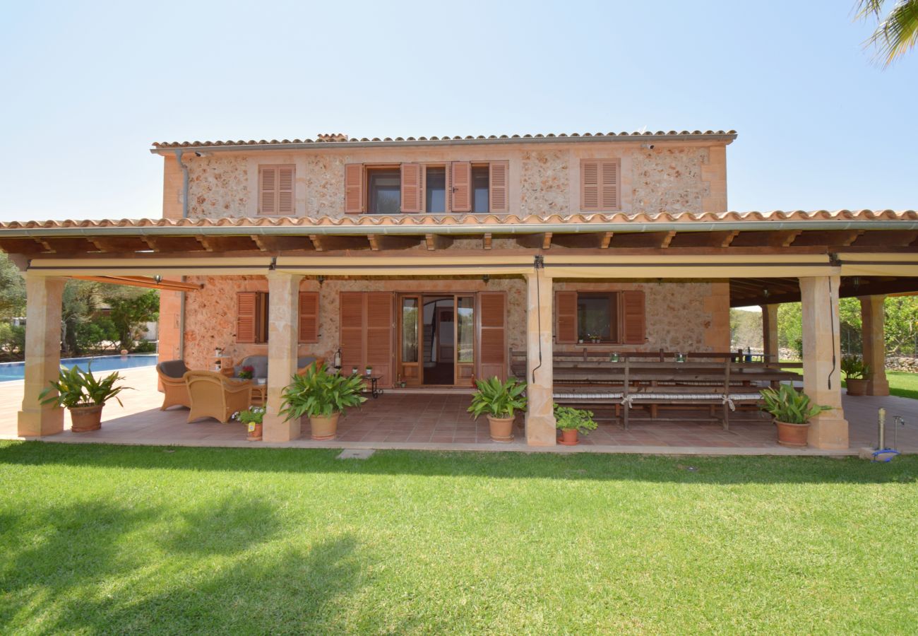 Casa vacacional familiar con jardín grande