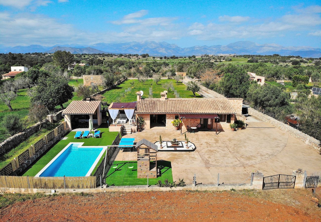 Finca en Llubi - Son Sitges 139 acogedora finca con piscina privada, zona infantil, terraza y barbacoa