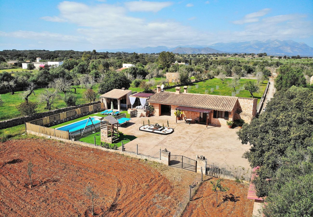 Finca en Llubi - Son Sitges 139 acogedora finca con piscina privada, zona infantil, terraza y barbacoa