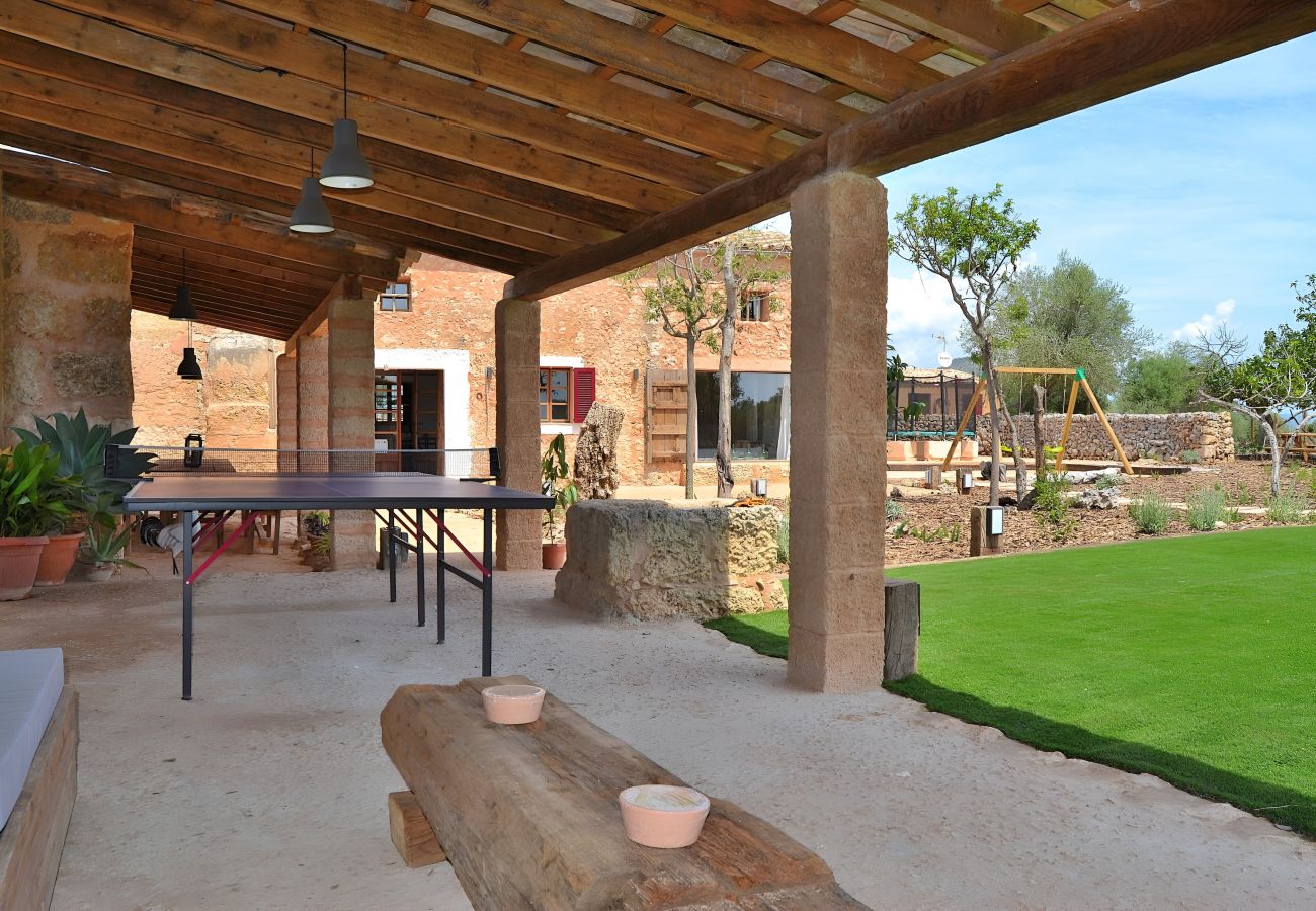 Casa rural en Llubi - Can Cortana 005 fantástica finca con piscina privada, zona infantil, ping pong y aire acondicionado