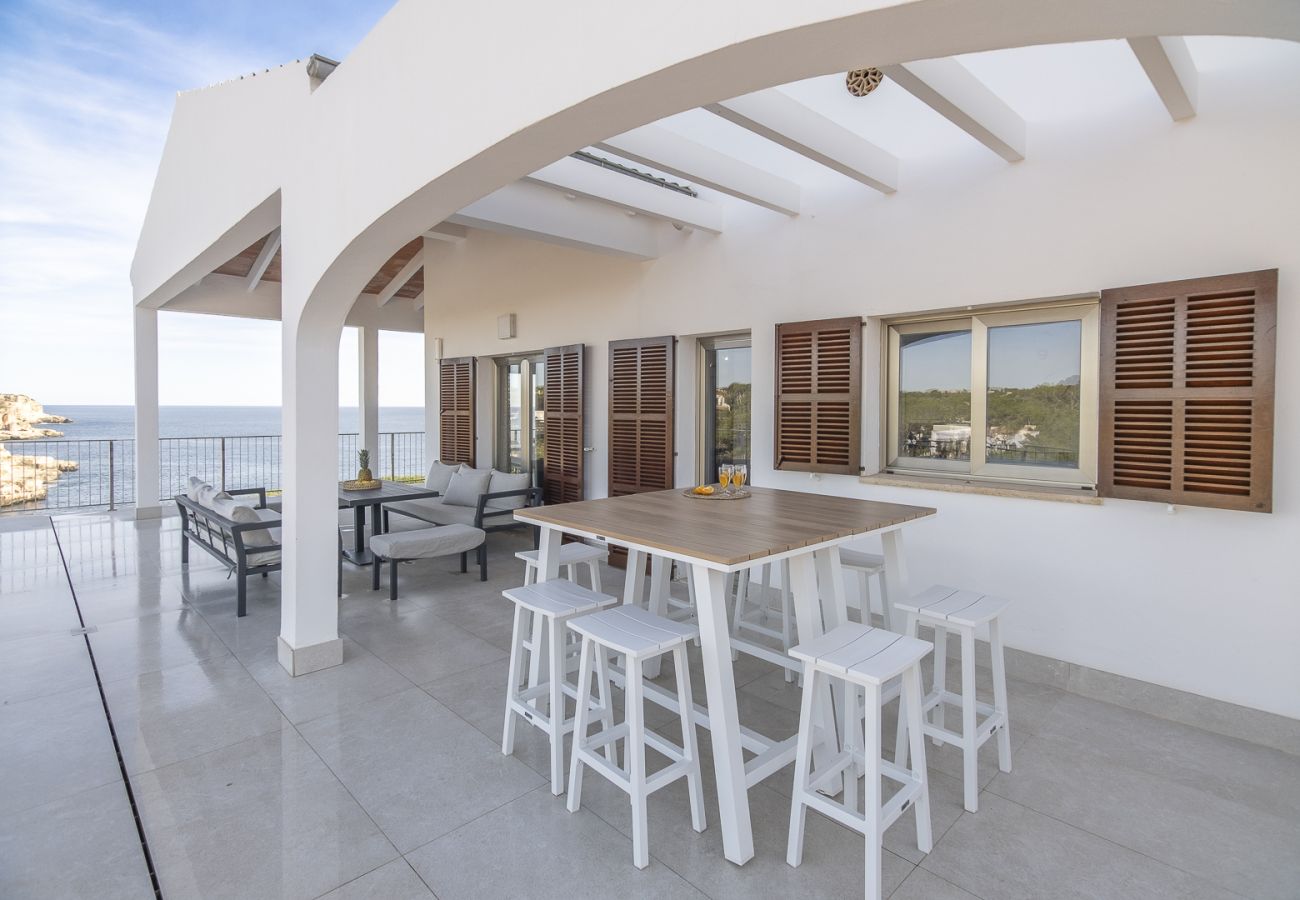 Villa en Cala Santanyi - Villa Can Ferrando  Primera Línea de Mar con Lujo Mediterráneo