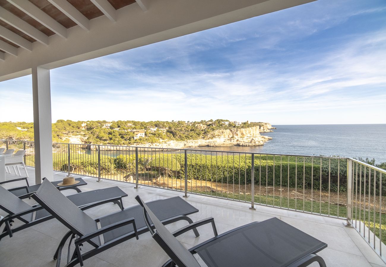 Villa en Cala Santanyi - Villa Can Ferrando  Primera Línea de Mar con Lujo Mediterráneo