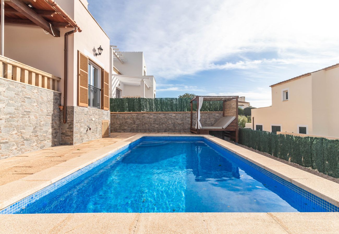 Chalet in Cala Murada - Villa with private pool near the sea