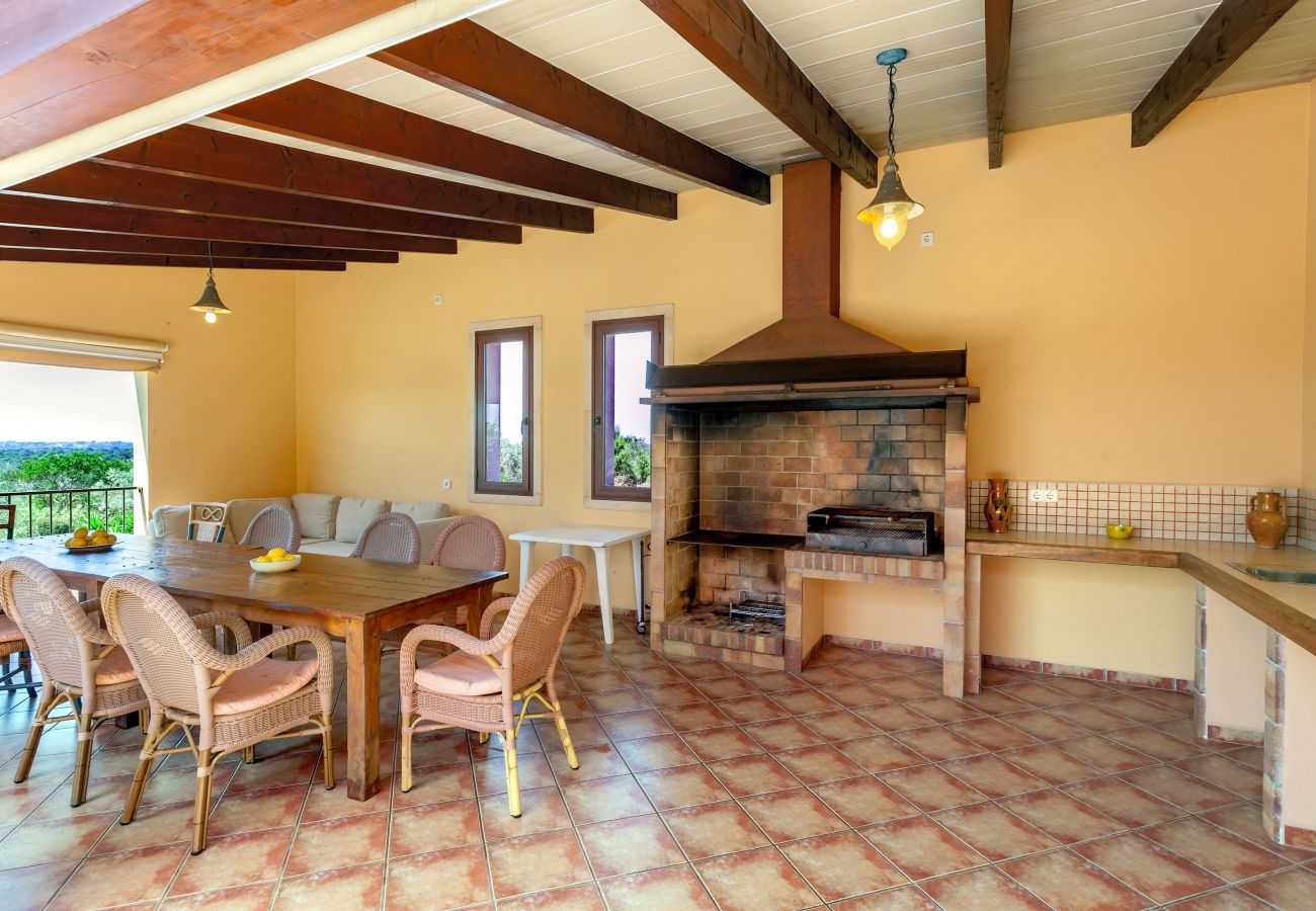 Country house in Santanyi - Finca Ses Mires » idyllic 5 bedroom country house with sea views, close to the beach and air conditioning