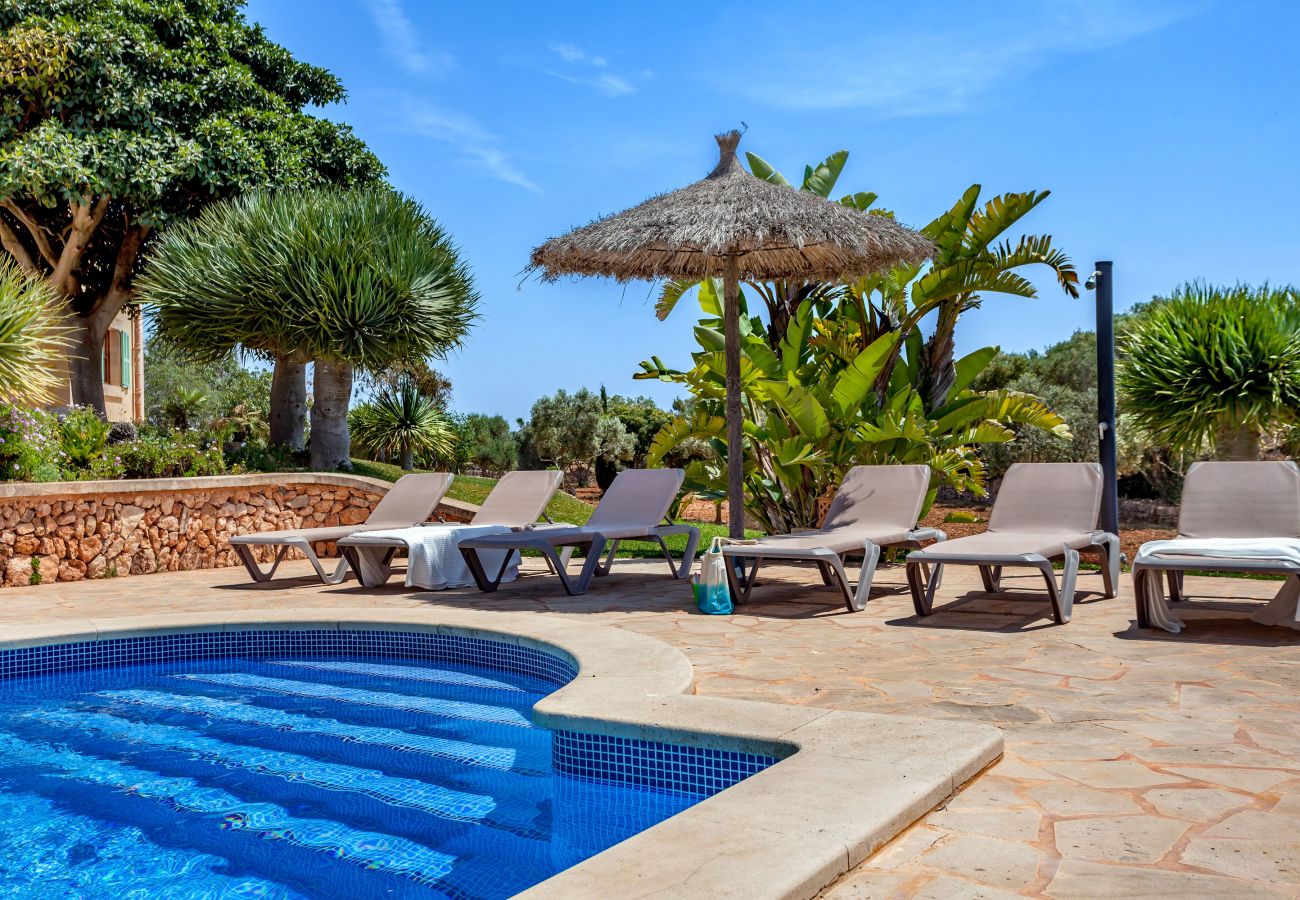 Country house in Santanyi - Finca Ses Mires » idyllic 5 bedroom country house with sea views, close to the beach and air conditioning