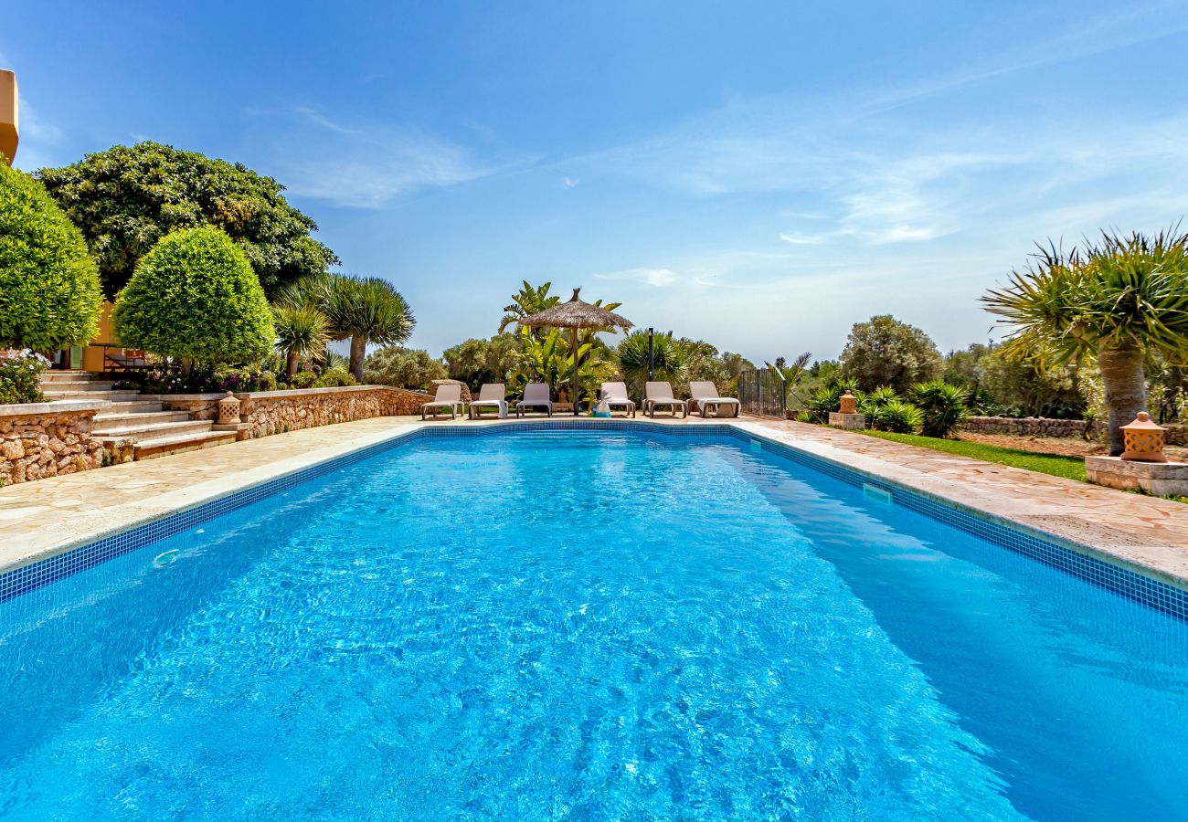 Country house in Santanyi - Finca Ses Mires » idyllic 5 bedroom country house with sea views, close to the beach and air conditioning