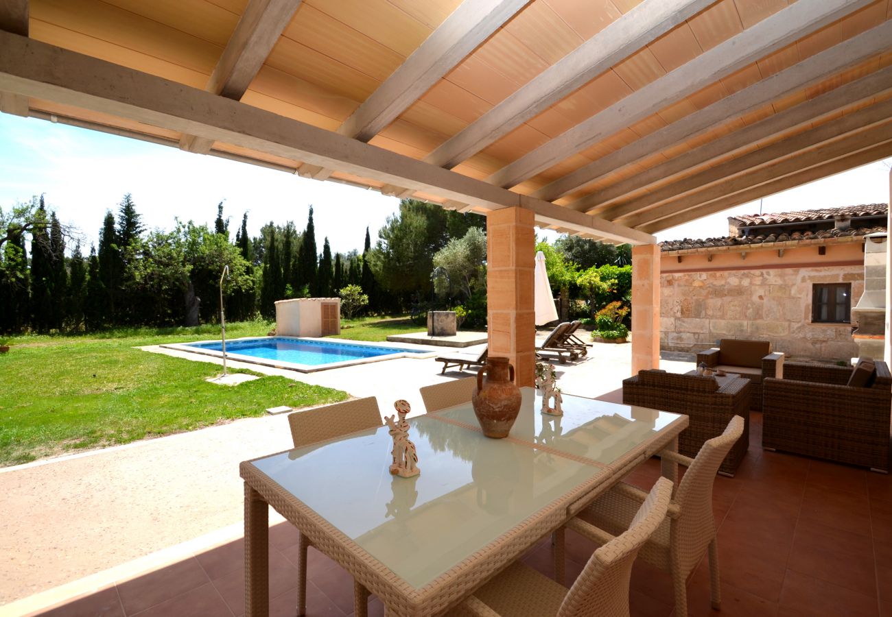 Country house in Alcudia - Els Olivers 138 rustic finca with private swimming pool, air conditioning, terrace and barbecue