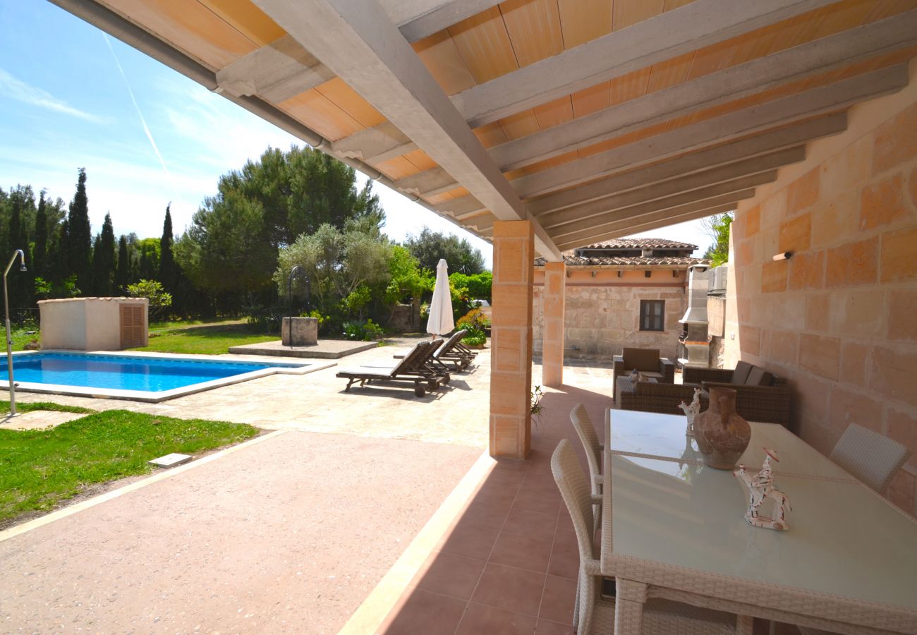 Country house in Alcudia - Els Olivers 138 rustic finca with private swimming pool, air conditioning, terrace and barbecue