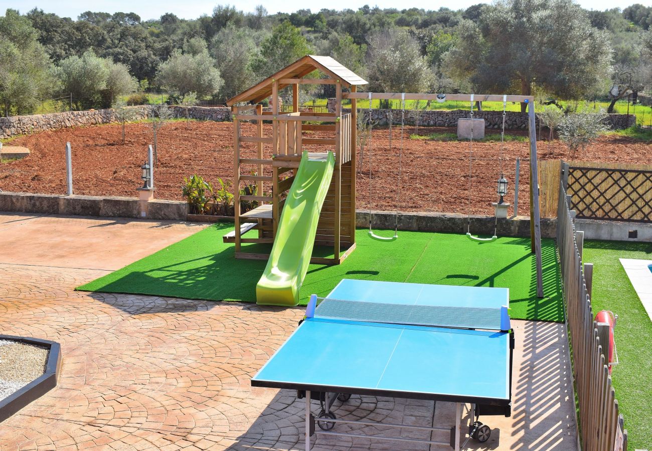 Country house in Llubi - Son Sitges 139 cosy finca with private pool, children's playground, terrace and barbecue area