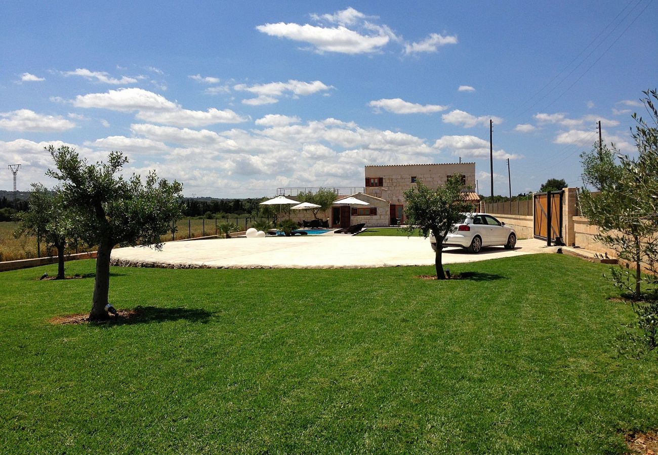 Country house in Muro - Vinagrella 158 magnificent finca with private pool, large garden, air conditioning and barbecue