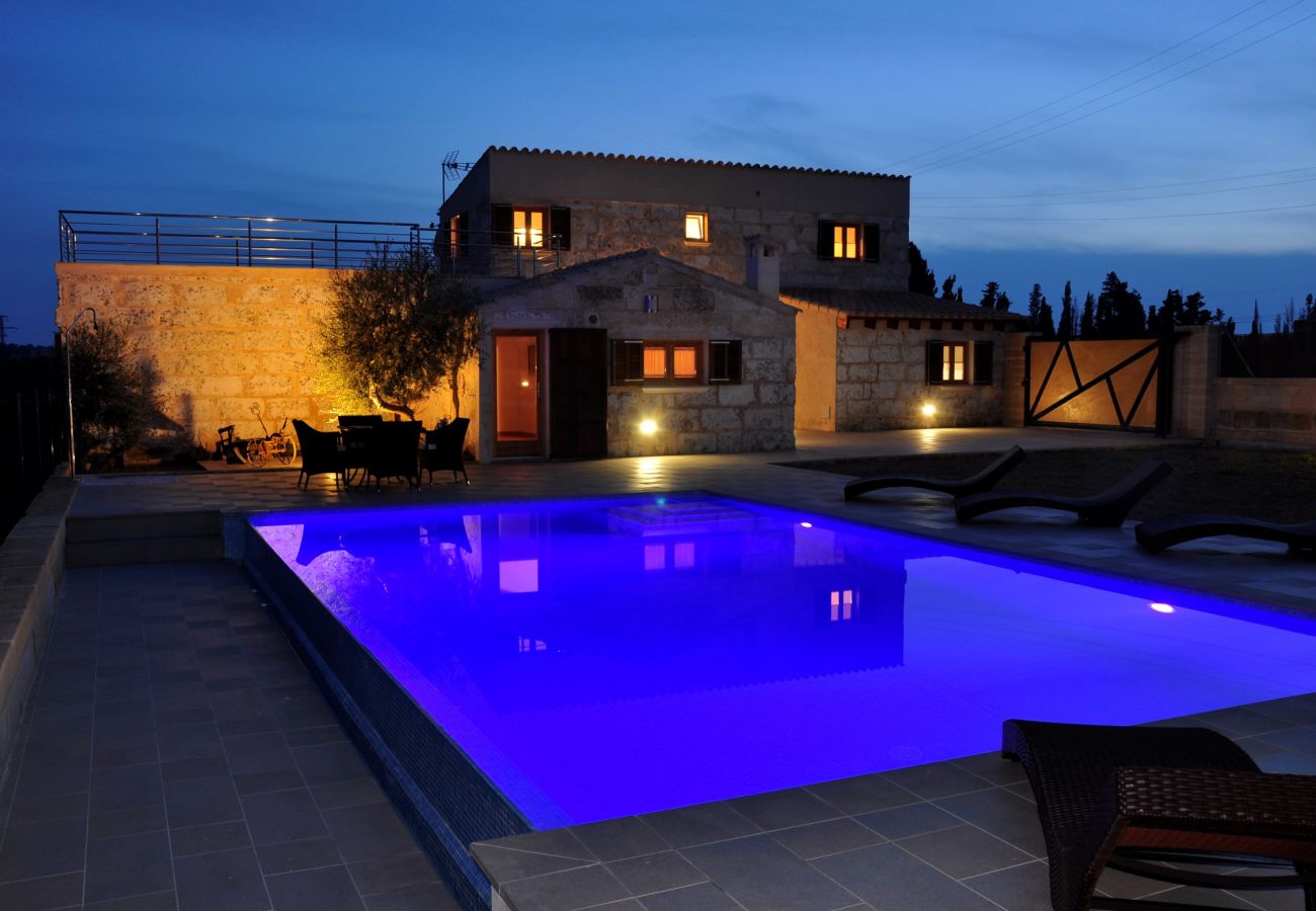 Country house in Muro - Vinagrella 158 magnificent finca with private pool, large garden, air conditioning and barbecue