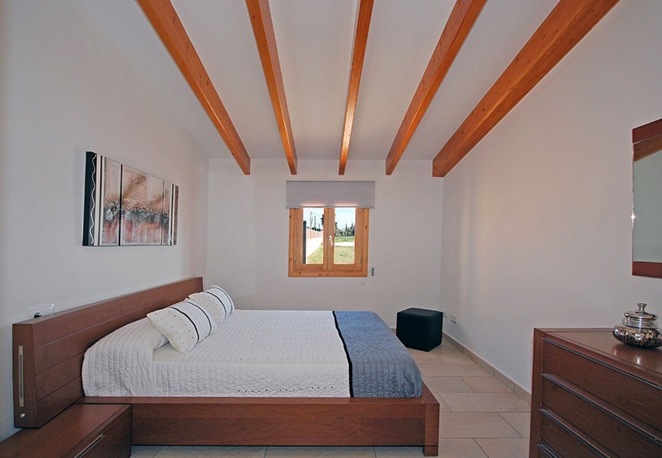 Country house in Muro - Vinagrella 158 magnificent finca with private pool, large garden, air conditioning and barbecue