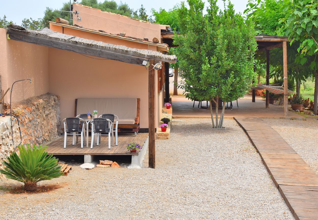 Country house in Muro - Sa Casita 225 cosy finca in the nature, with private pool, garden, barbecue and WiFi