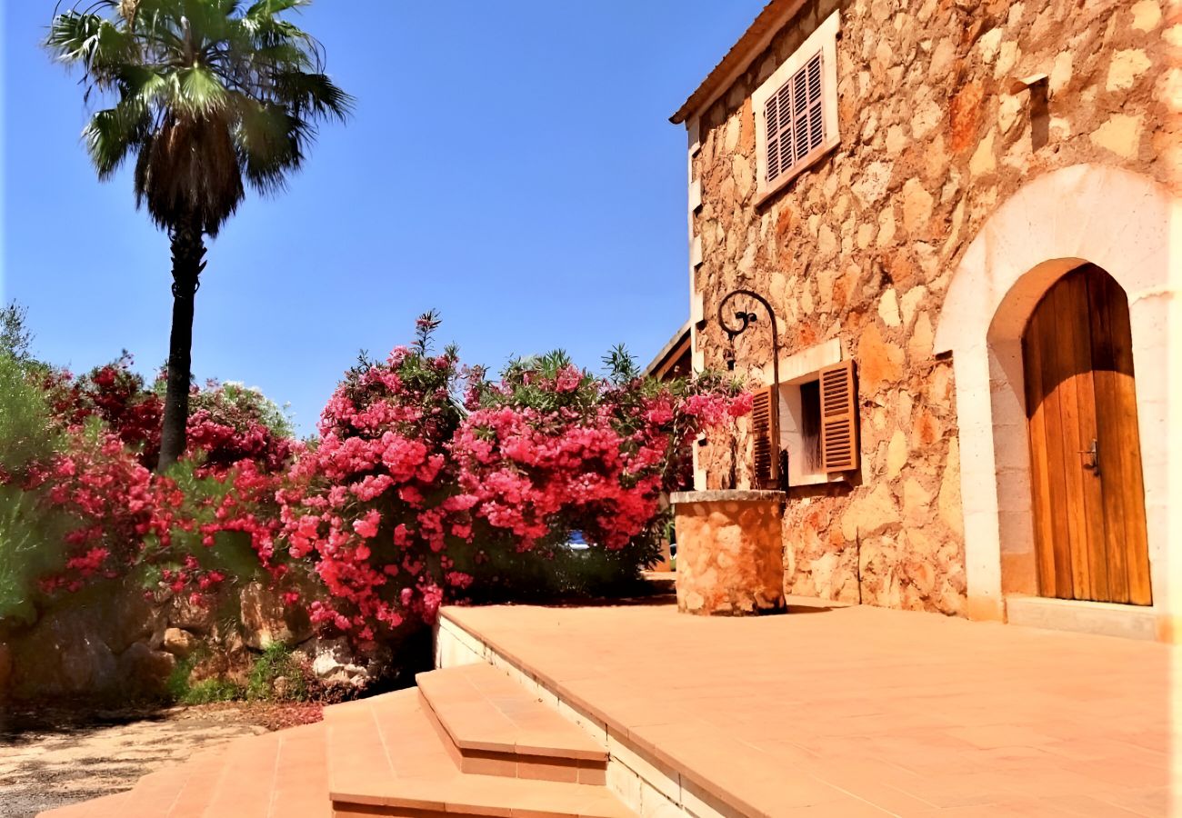 Country house in Felanitx - Son Mas 402 wonderful rustic finca with private pool, terrace, garden and air conditioning