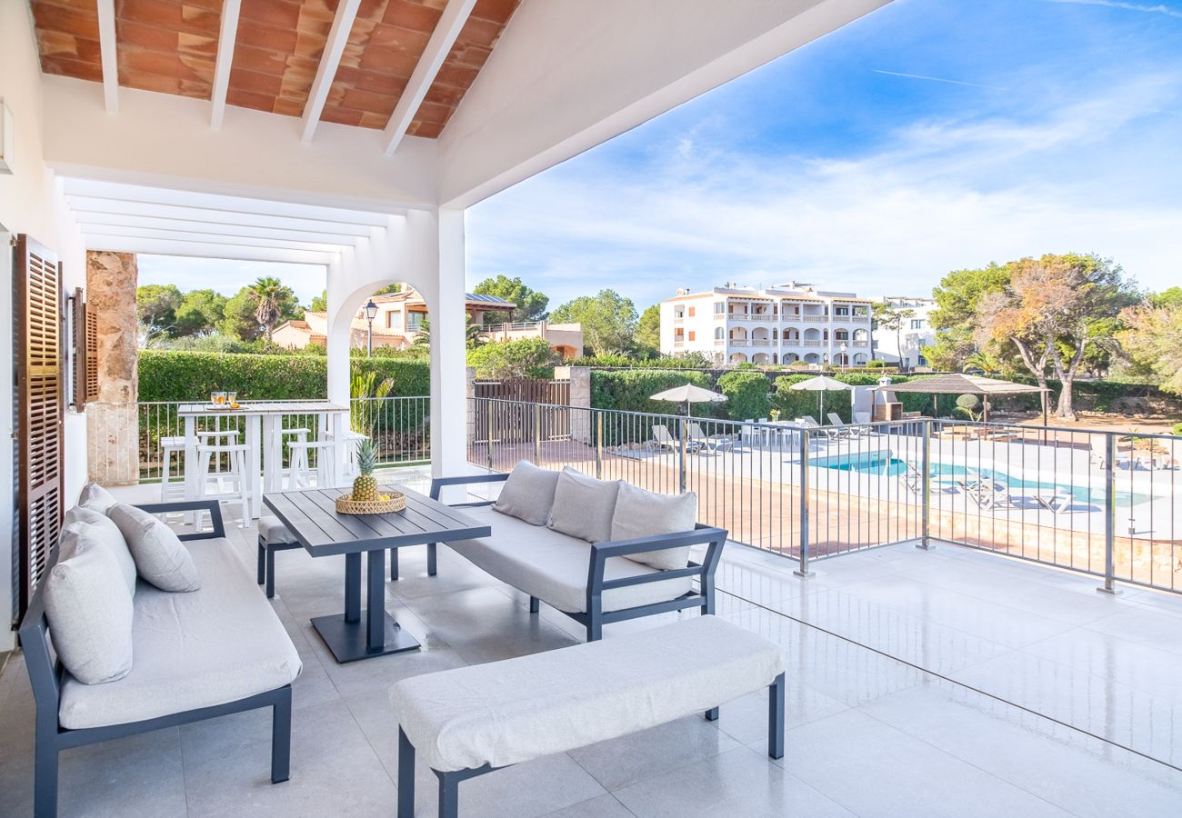 Villa in Cala Santanyi - Villa Can Ferrando holiday house in Cala Santanyi first line seaview with Mediterranean luxury