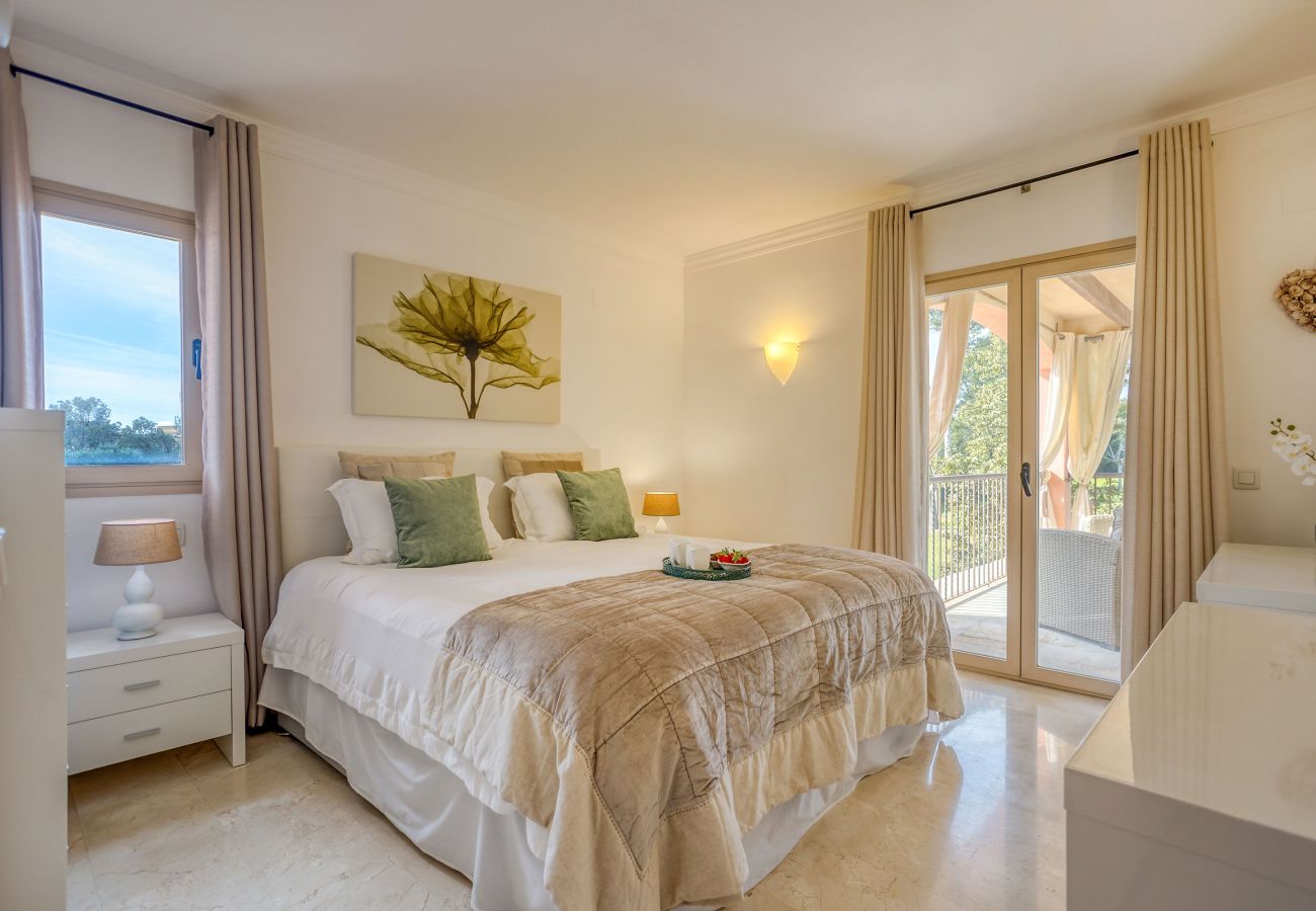 Apartment in Santa Ponça - Port Adriano Residence stylish accommodation with pool close to the beach in Santa Ponsa available for temporary stays